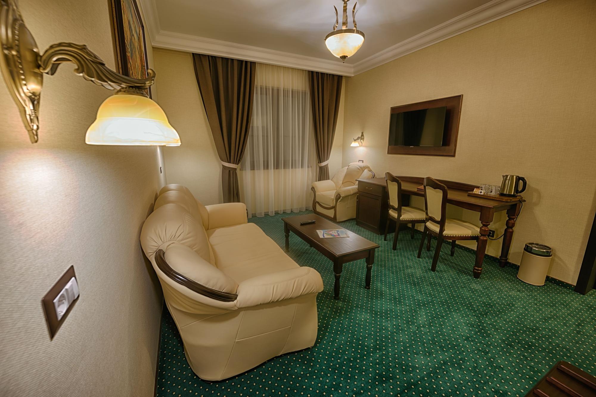 Magus Hotel Baia Mare Extérieur photo