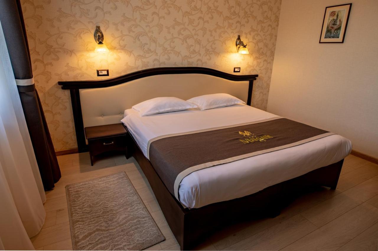 Magus Hotel Baia Mare Extérieur photo